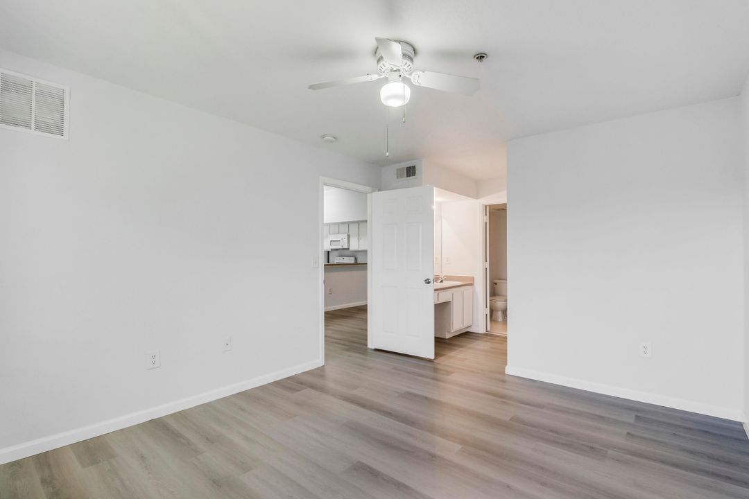 For Rent: $1,850 (2 beds, 2 baths, 1033 Square Feet)