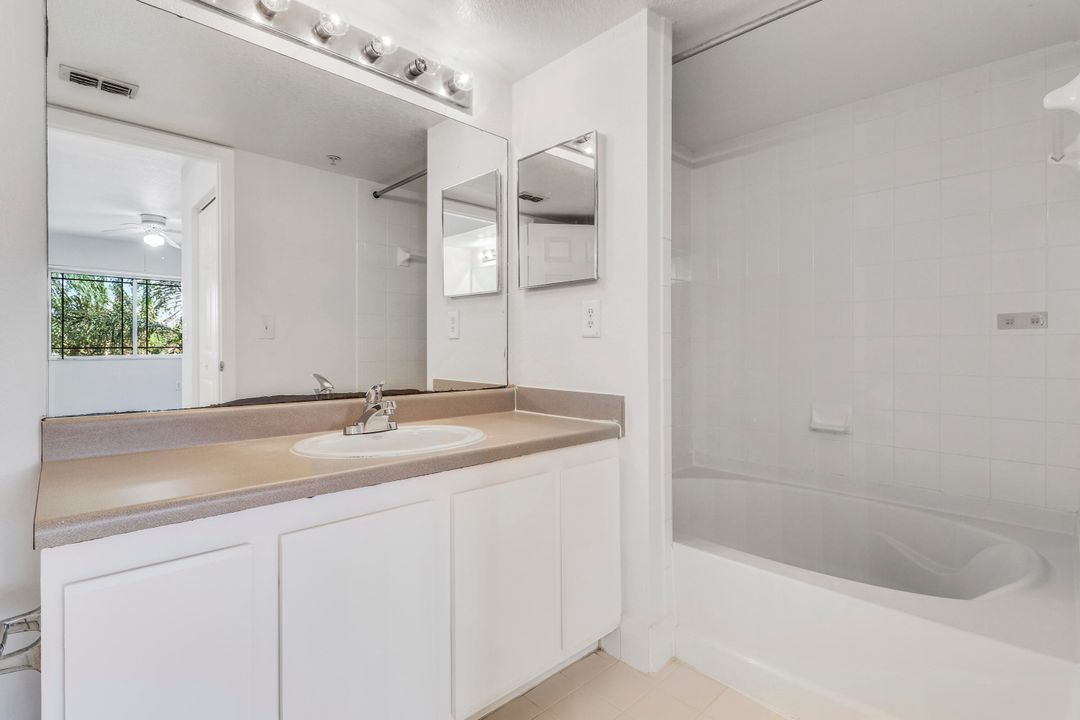 For Rent: $1,850 (2 beds, 2 baths, 1033 Square Feet)