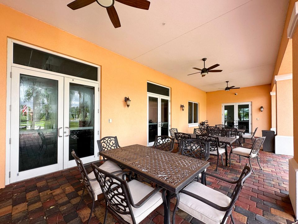 For Sale: $309,000 (2 beds, 2 baths, 1526 Square Feet)