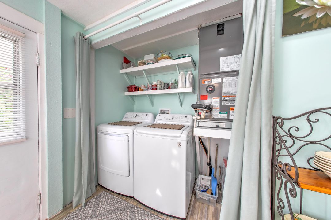 For Sale: $245,000 (2 beds, 1 baths, 1140 Square Feet)