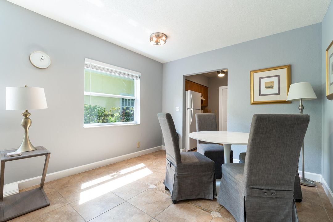 For Rent: $1,700 (2 beds, 1 baths, 842 Square Feet)