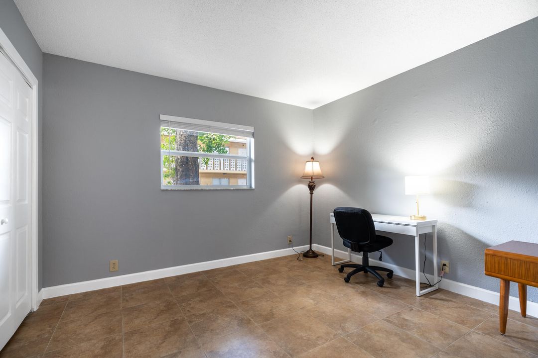 For Rent: $1,700 (2 beds, 1 baths, 842 Square Feet)