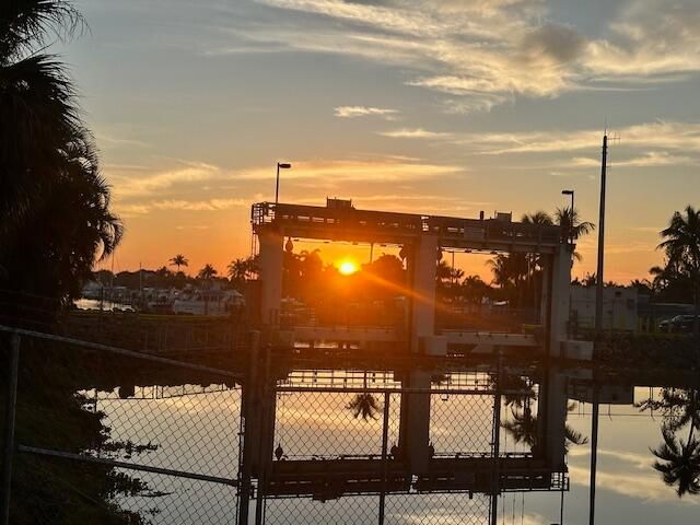 На продажу: $805,000 (3 спален, 2 ванн, 1769 Квадратных фут)