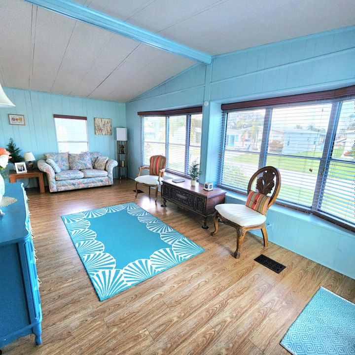 For Sale: $45,000 (2 beds, 2 baths, 1564 Square Feet)