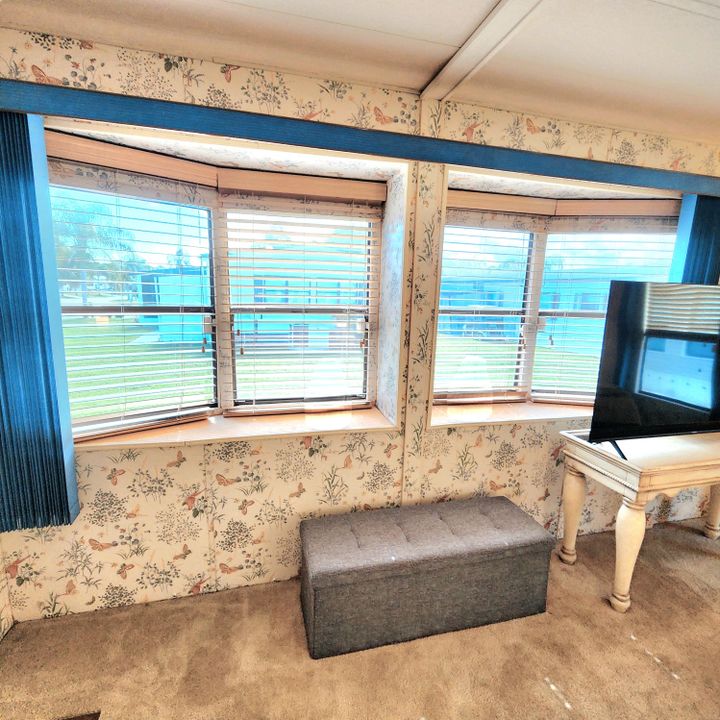 For Sale: $45,000 (2 beds, 2 baths, 1564 Square Feet)