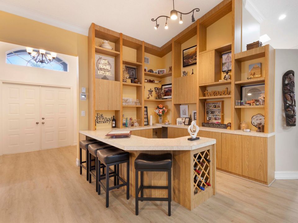 For Sale: $448,900 (3 beds, 2 baths, 2073 Square Feet)