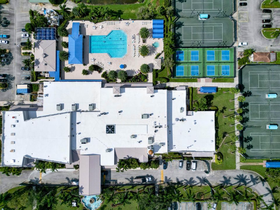 For Sale: $448,900 (3 beds, 2 baths, 2073 Square Feet)