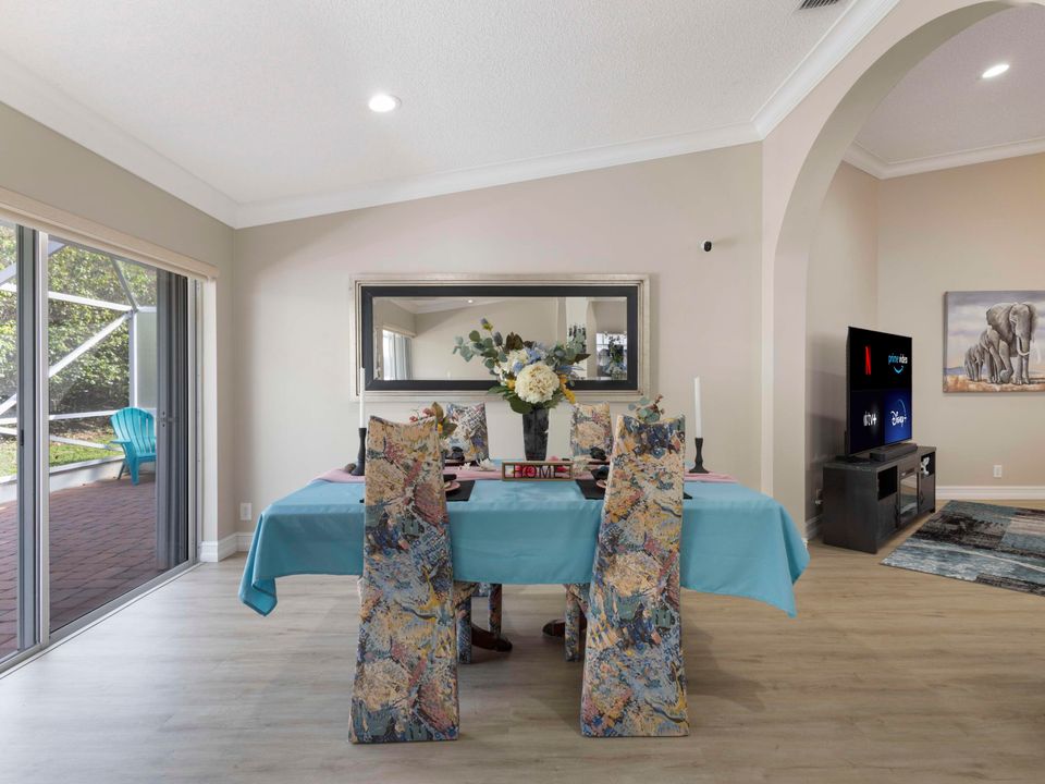 For Sale: $448,900 (3 beds, 2 baths, 2073 Square Feet)