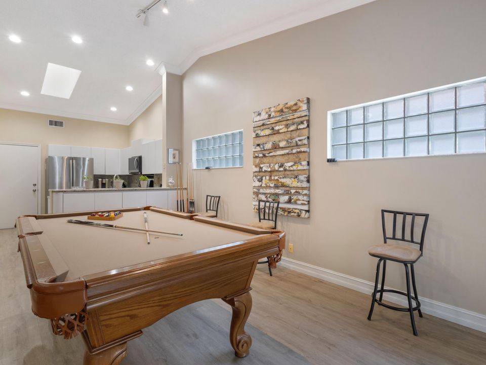 For Sale: $448,900 (3 beds, 2 baths, 2073 Square Feet)