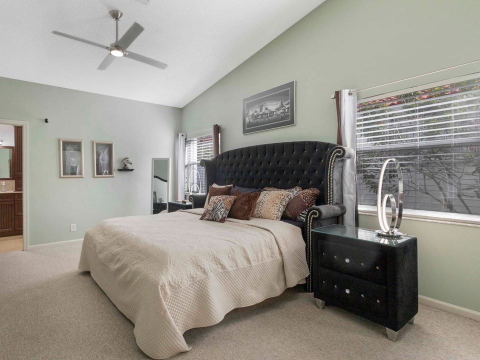 For Sale: $448,900 (3 beds, 2 baths, 2073 Square Feet)