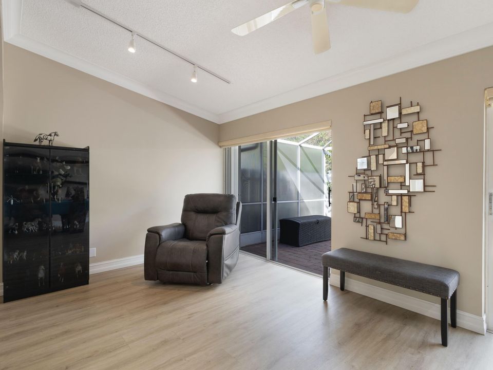 For Sale: $448,900 (3 beds, 2 baths, 2073 Square Feet)