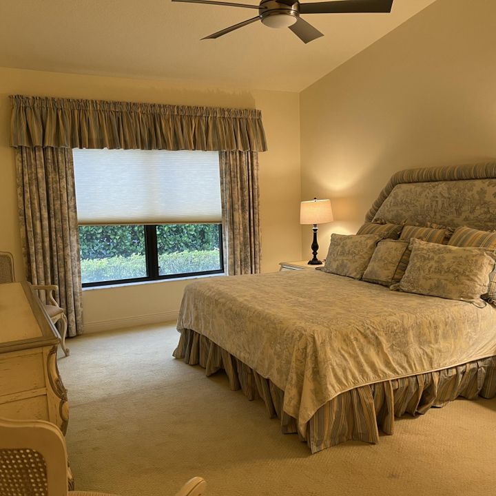 Active With Contract: $725,000 (2 beds, 2 baths, 2023 Square Feet)