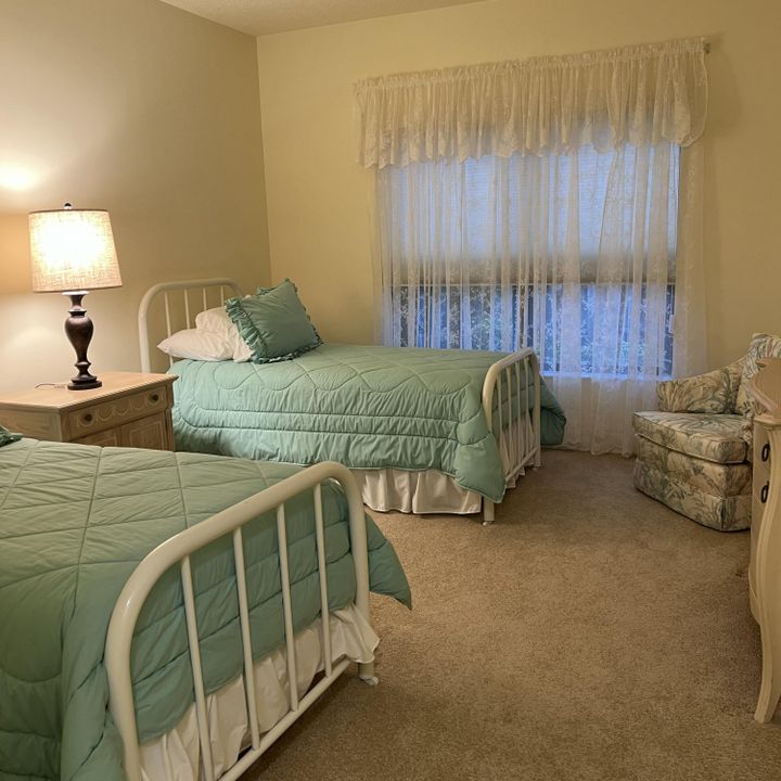 Active With Contract: $725,000 (2 beds, 2 baths, 2023 Square Feet)