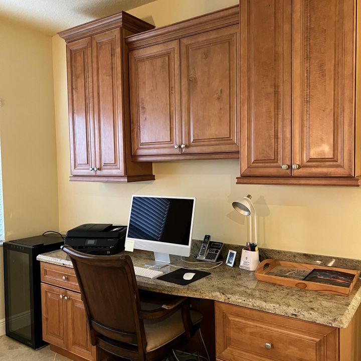 Active With Contract: $725,000 (2 beds, 2 baths, 2023 Square Feet)