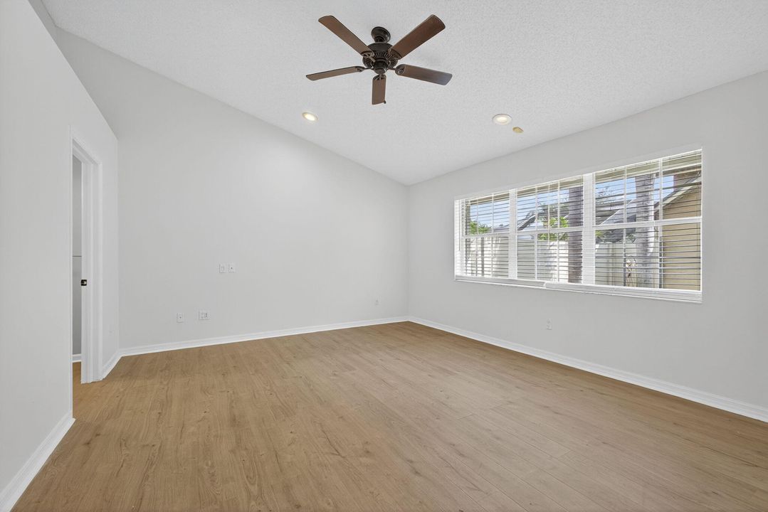 For Rent: $3,300 (3 beds, 2 baths, 2041 Square Feet)