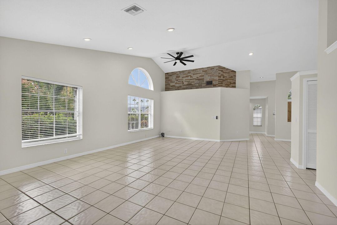 For Rent: $3,300 (3 beds, 2 baths, 2041 Square Feet)