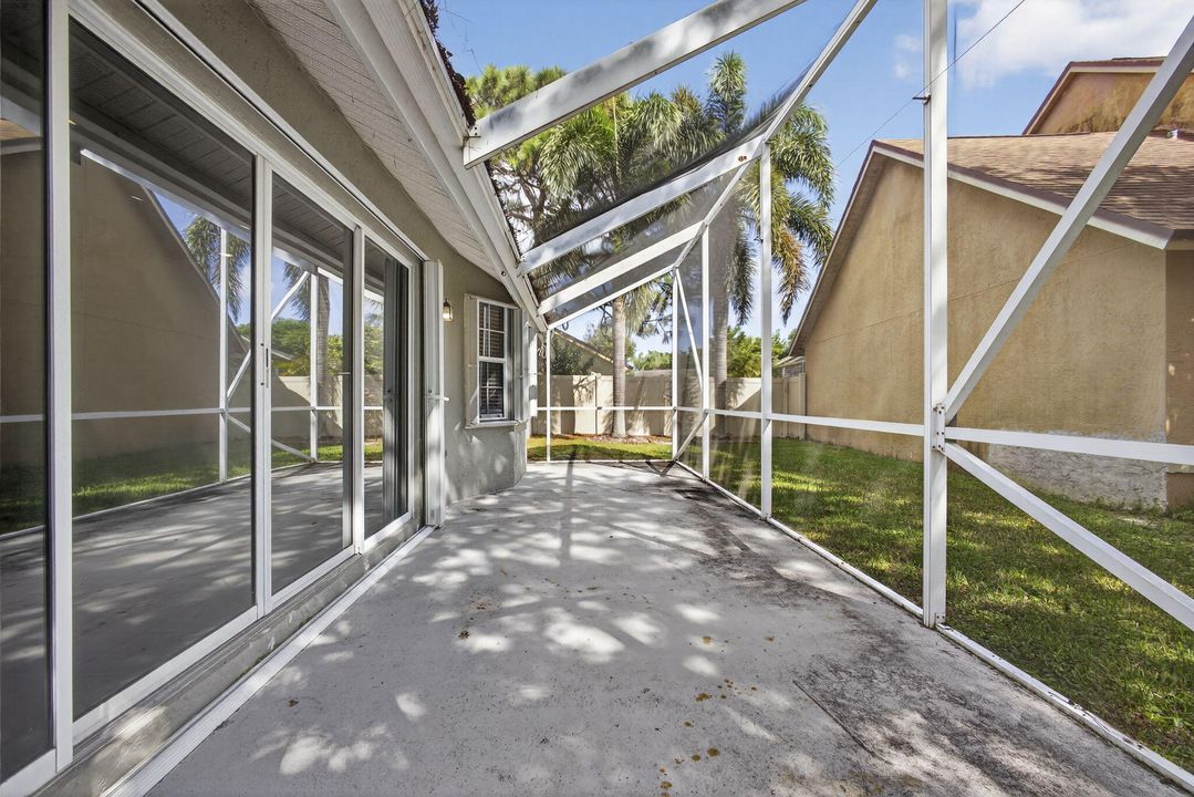 For Rent: $3,300 (3 beds, 2 baths, 2041 Square Feet)