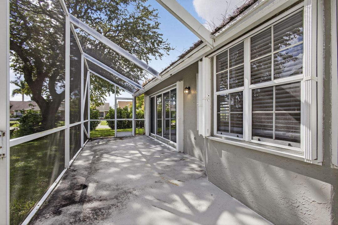 For Rent: $3,300 (3 beds, 2 baths, 2041 Square Feet)