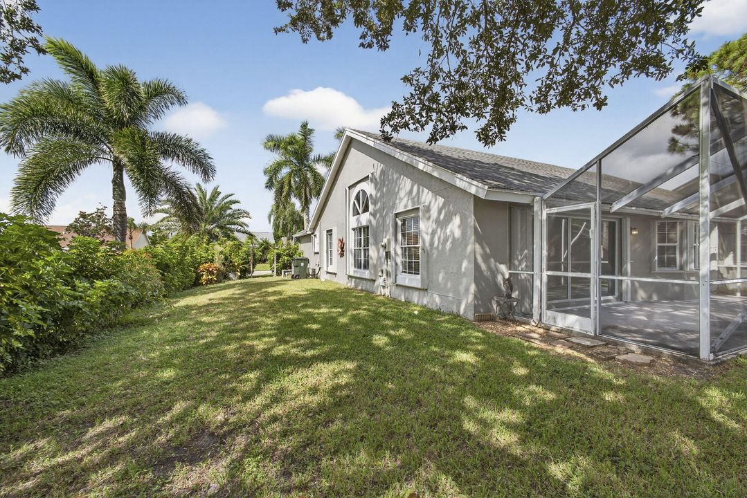 For Rent: $3,300 (3 beds, 2 baths, 2041 Square Feet)