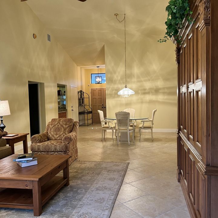 Active With Contract: $725,000 (2 beds, 2 baths, 2023 Square Feet)