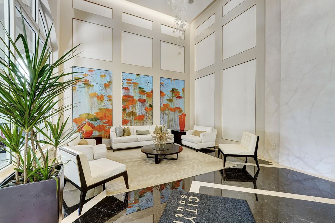 For Rent: $4,000 (2 beds, 2 baths, 1136 Square Feet)