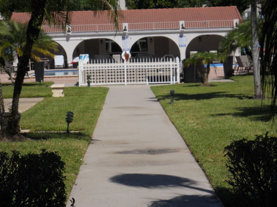 For Sale: $144,900 (2 beds, 2 baths, 1080 Square Feet)