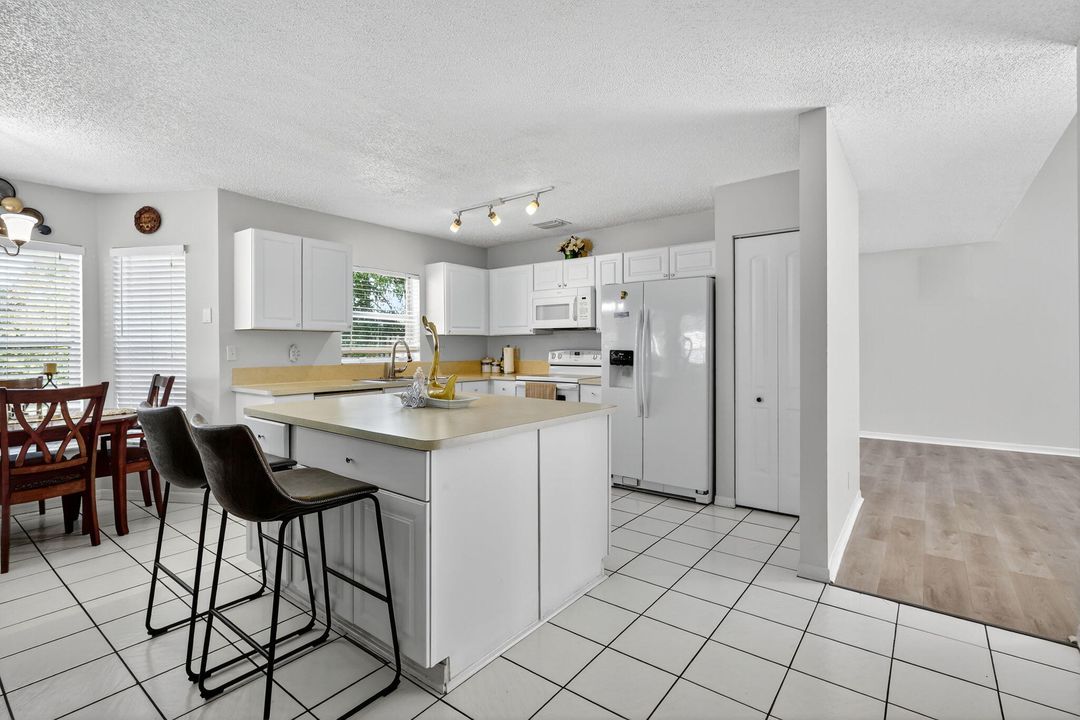 For Sale: $559,900 (3 beds, 2 baths, 2132 Square Feet)