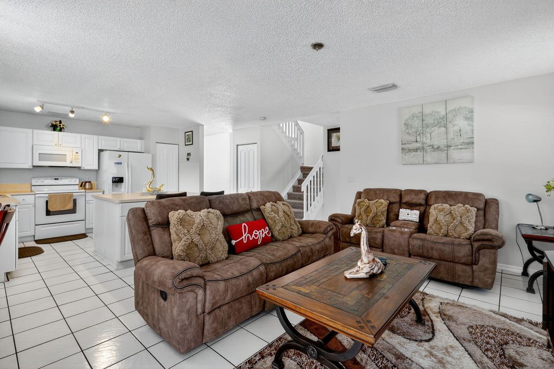 For Sale: $559,900 (3 beds, 2 baths, 2132 Square Feet)