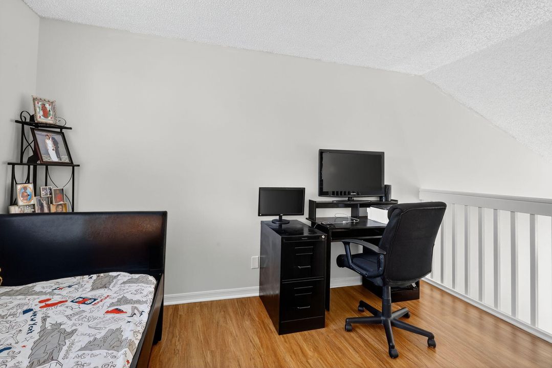 For Sale: $559,900 (3 beds, 2 baths, 2132 Square Feet)