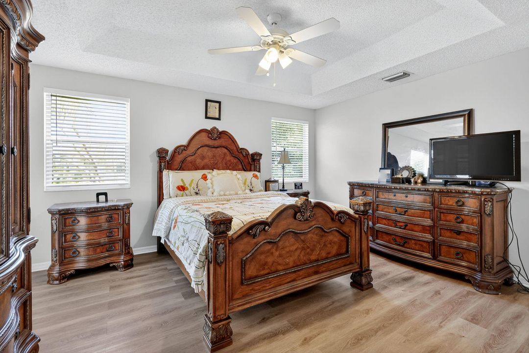 For Sale: $559,900 (3 beds, 2 baths, 2132 Square Feet)