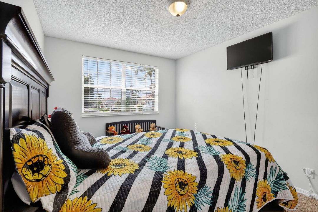 For Sale: $559,900 (3 beds, 2 baths, 2132 Square Feet)