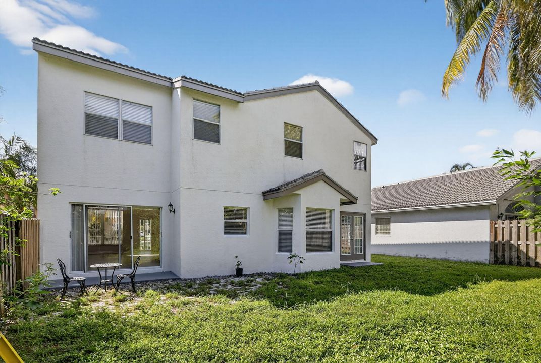 For Sale: $559,900 (3 beds, 2 baths, 2132 Square Feet)