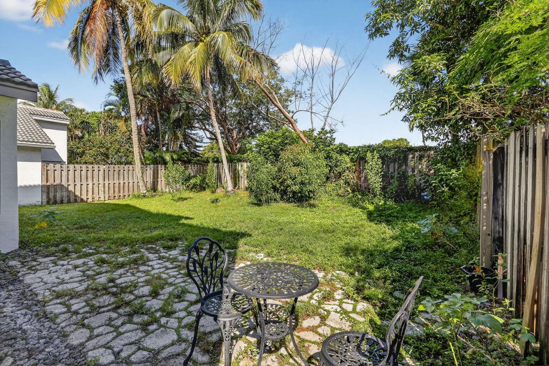 For Sale: $559,900 (3 beds, 2 baths, 2132 Square Feet)