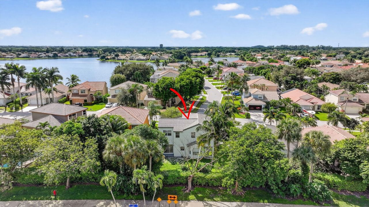 For Sale: $559,900 (3 beds, 2 baths, 2132 Square Feet)