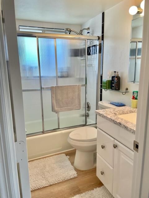 待售: $136,900 (2 贝兹, 1 浴室, 819 平方英尺)