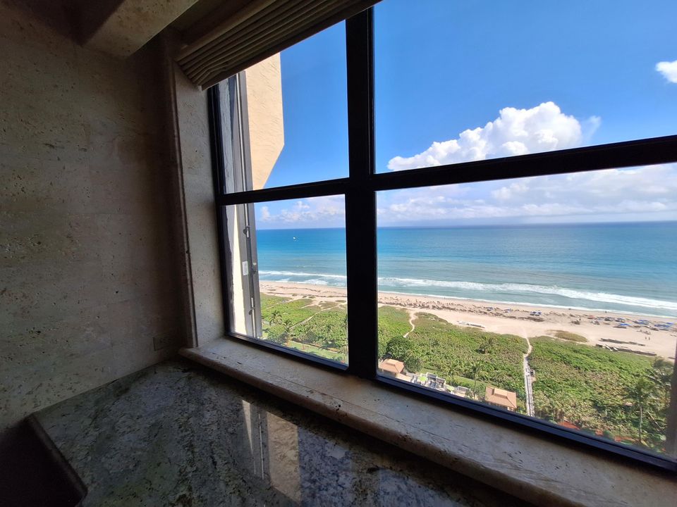 For Rent: $6,000 (3 beds, 3 baths, 1617 Square Feet)