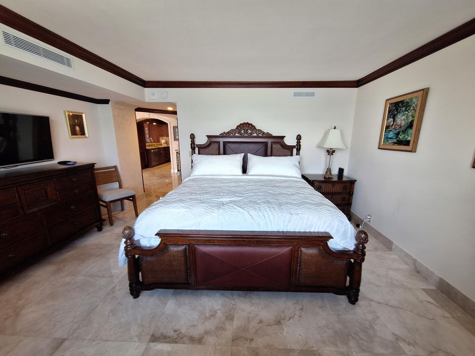 For Rent: $6,000 (3 beds, 3 baths, 1617 Square Feet)