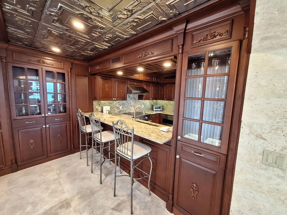 For Rent: $6,000 (3 beds, 3 baths, 1617 Square Feet)