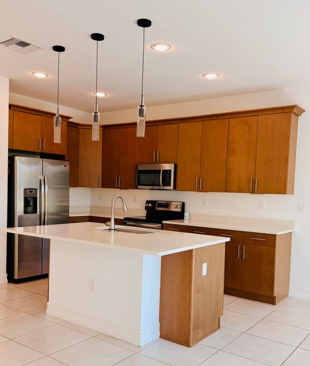 En Renta: $3,650 (3 camas, 2 baños, 1728 Pies cuadrados)