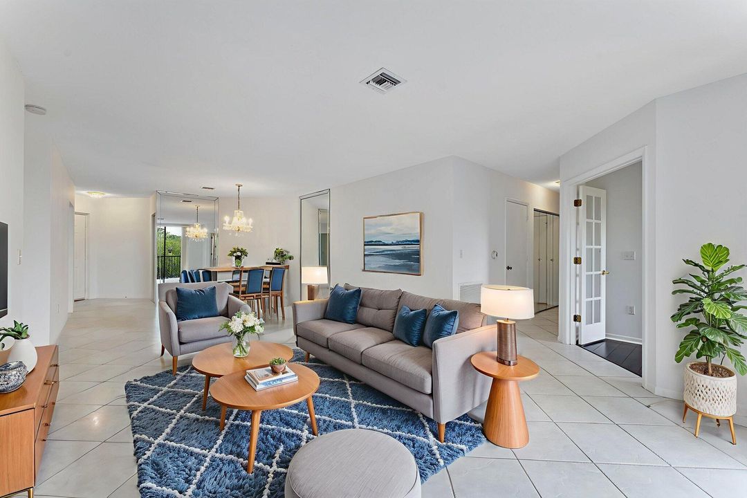 For Sale: $274,500 (3 beds, 2 baths, 1392 Square Feet)