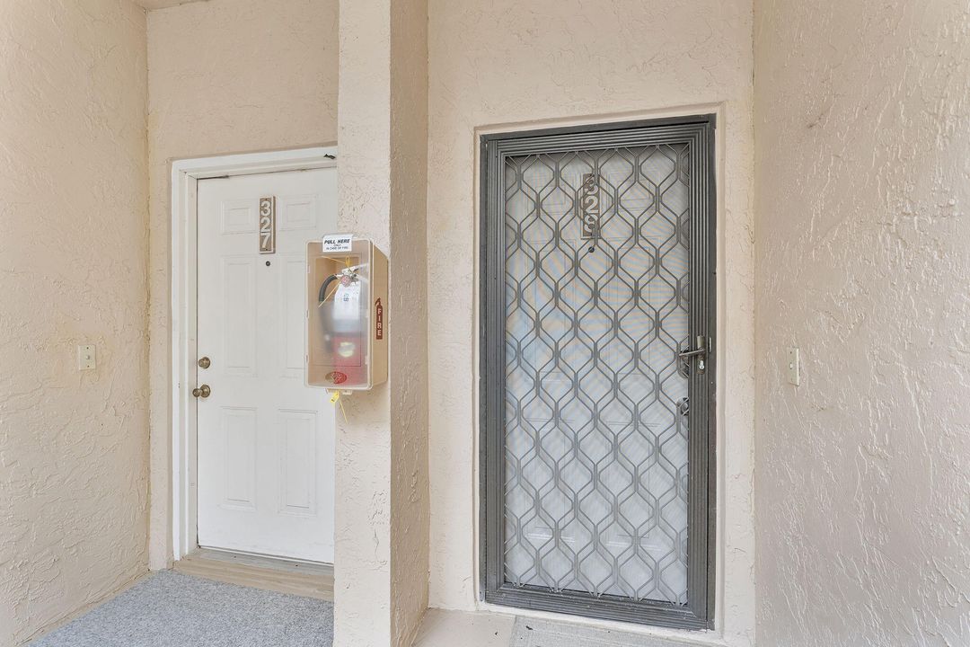 For Sale: $274,500 (3 beds, 2 baths, 1392 Square Feet)