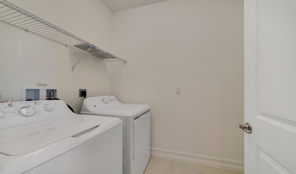 En Renta: $3,650 (3 camas, 2 baños, 1728 Pies cuadrados)