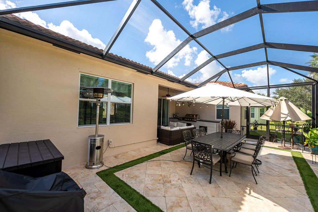 Под контрактом: $470,000 (4 спален, 3 ванн, 2386 Квадратных фут)