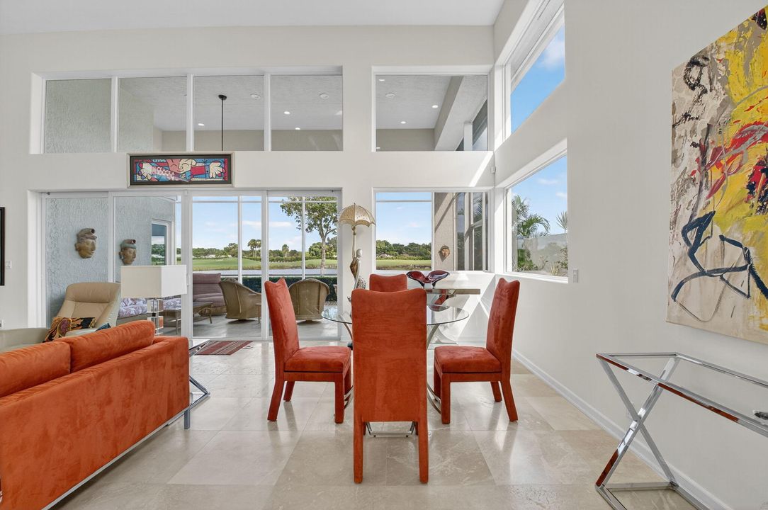 合同活跃: $2,900,000 (5 贝兹, 5 浴室, 4664 平方英尺)