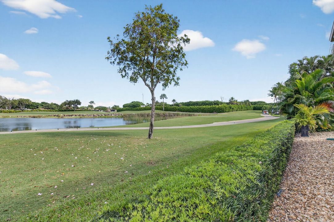 合同活跃: $2,900,000 (5 贝兹, 5 浴室, 4664 平方英尺)