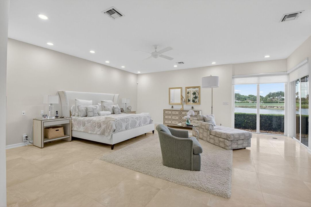 合同活跃: $2,900,000 (5 贝兹, 5 浴室, 4664 平方英尺)