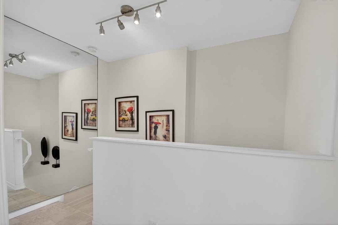 合同活跃: $2,900,000 (5 贝兹, 5 浴室, 4664 平方英尺)