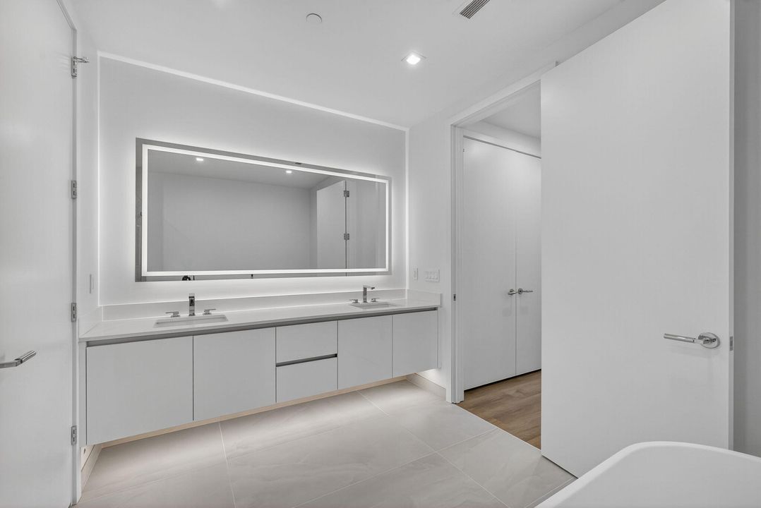 На продажу: $3,000,000 (3 спален, 3 ванн, 2232 Квадратных фут)