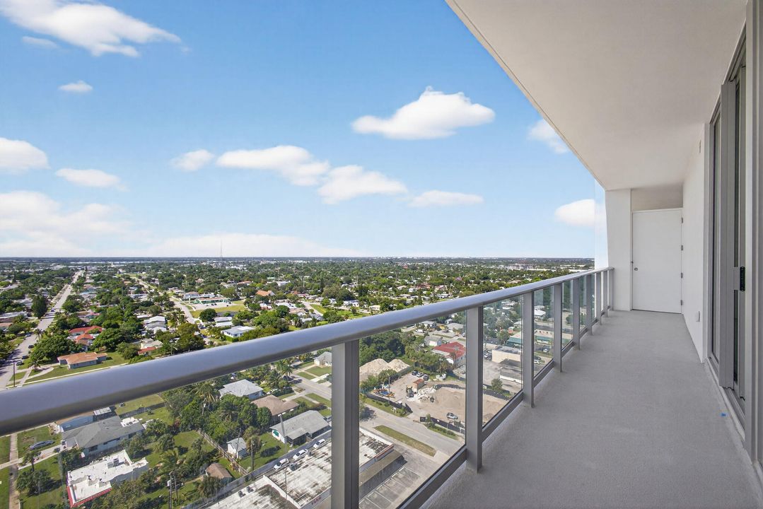 На продажу: $3,000,000 (3 спален, 3 ванн, 2232 Квадратных фут)