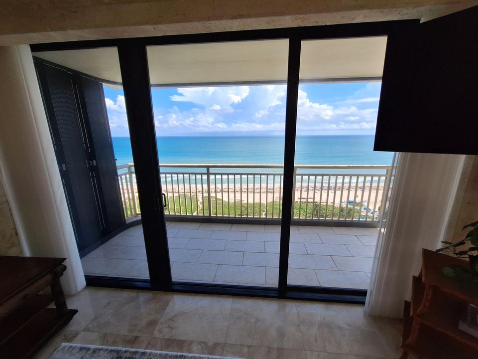 For Rent: $6,000 (3 beds, 3 baths, 1617 Square Feet)